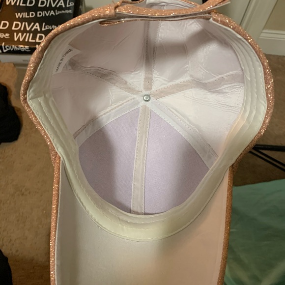 Hat - Picture 3 of 3